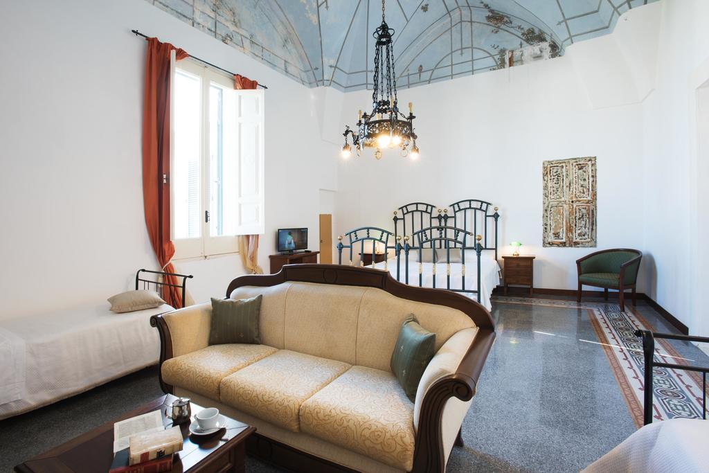 Bed and Breakfast Palazzo Scarciglia - Dimora D'Epoca à Minervino di Lecce Extérieur photo