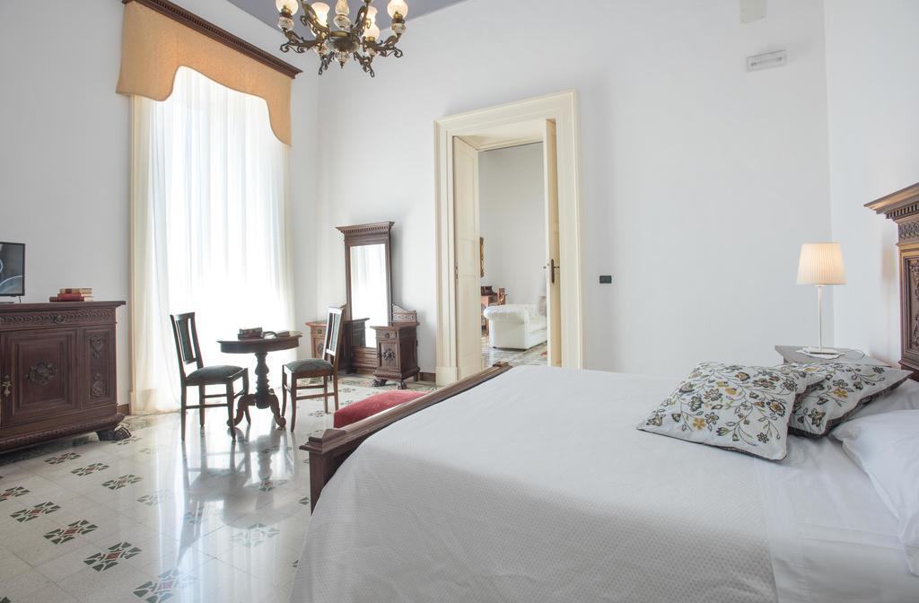 Bed and Breakfast Palazzo Scarciglia - Dimora D'Epoca à Minervino di Lecce Extérieur photo
