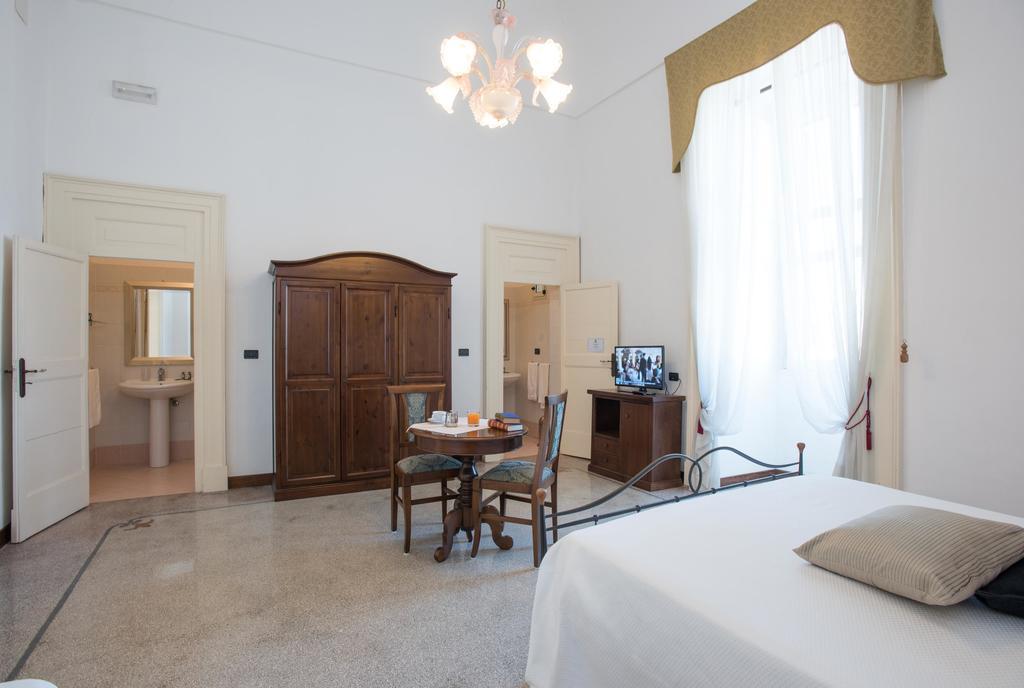 Bed and Breakfast Palazzo Scarciglia - Dimora D'Epoca à Minervino di Lecce Chambre photo