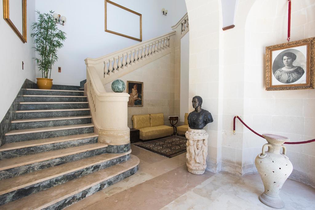 Bed and Breakfast Palazzo Scarciglia - Dimora D'Epoca à Minervino di Lecce Extérieur photo