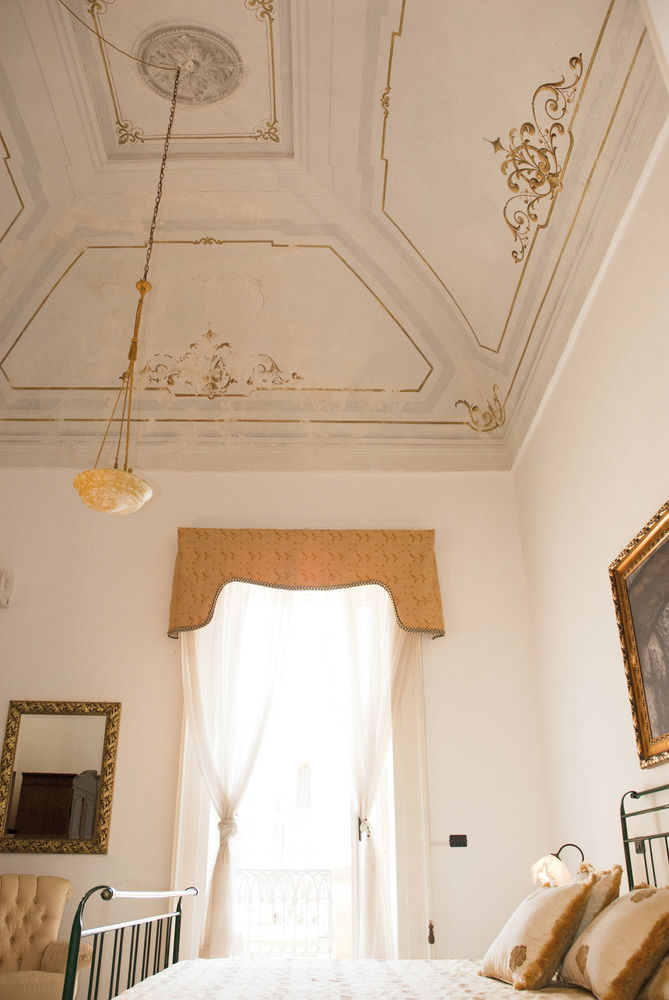 Bed and Breakfast Palazzo Scarciglia - Dimora D'Epoca à Minervino di Lecce Extérieur photo